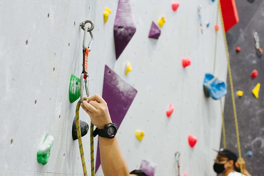 Climb Harder – Camp5 Climbing Gym